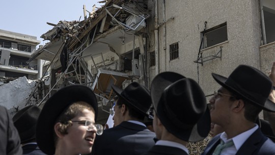 VÍDEO mostra destruição em Tel Aviv após contra-ataque do Irã