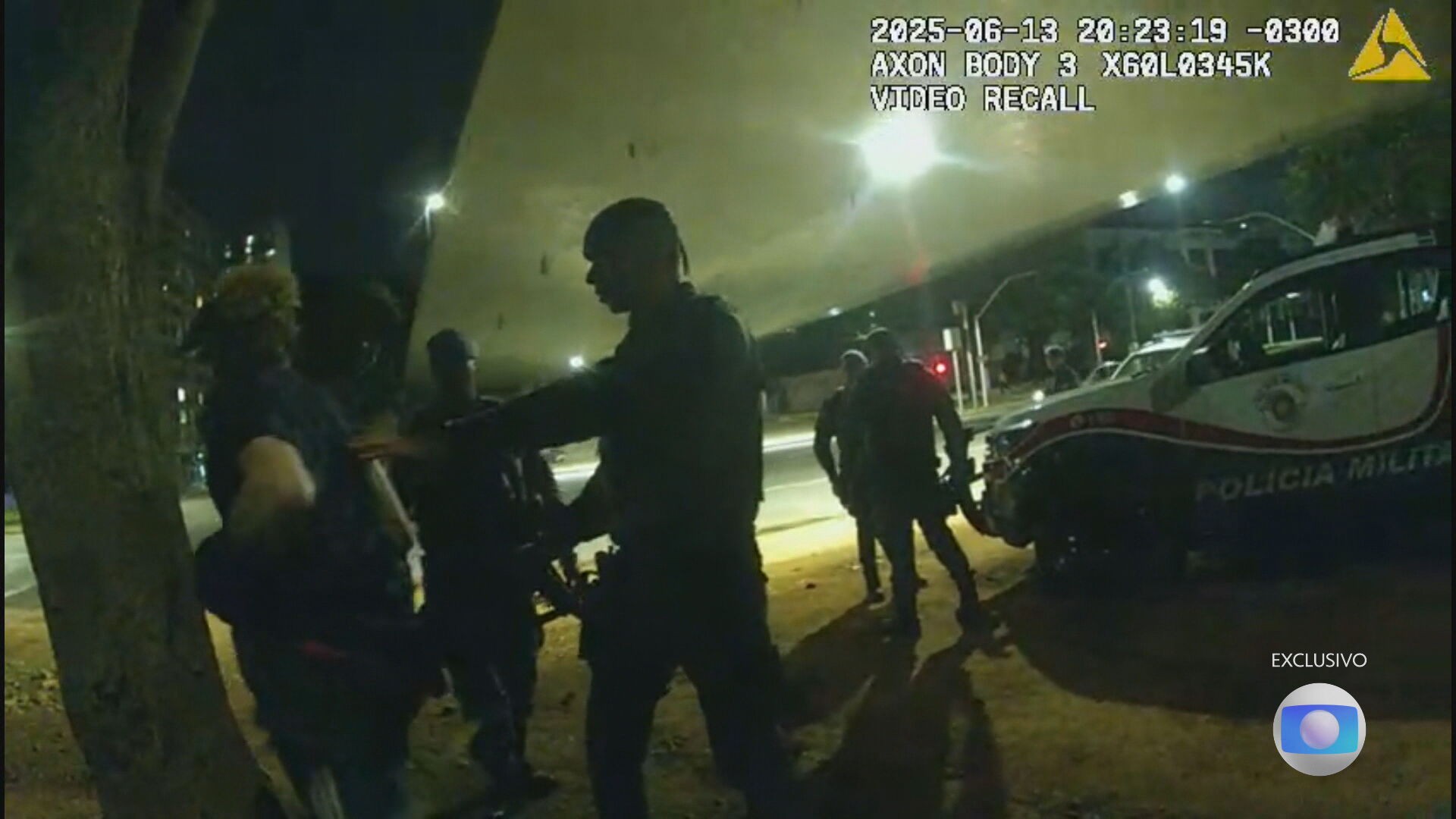 Justiça aceita denúncia contra PMs acusados de executar morador de rua com tiros de fuzil em SP; eles responderão por homicídio qualificado 