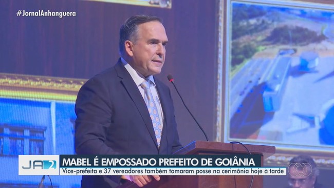 Mabel  empossado prefeito de Goinia