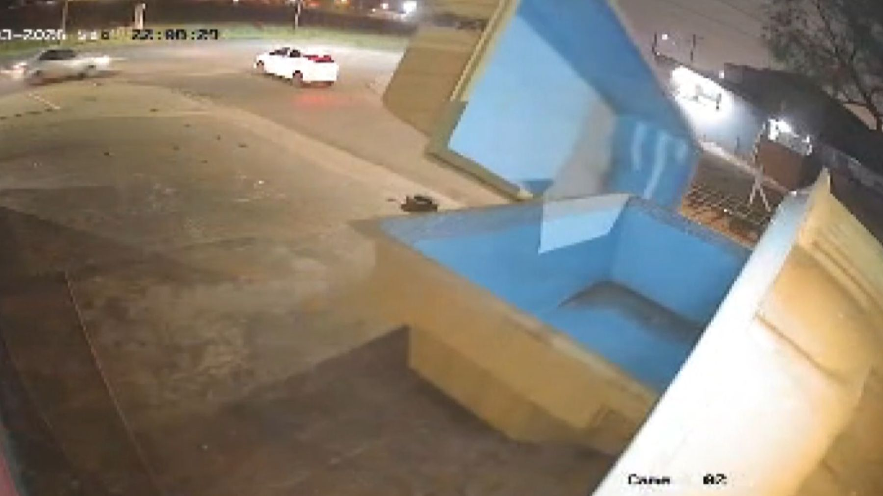 VÍDEO: ventania arranca piscinas e estruturas 'voam' durante temporal no Paraná