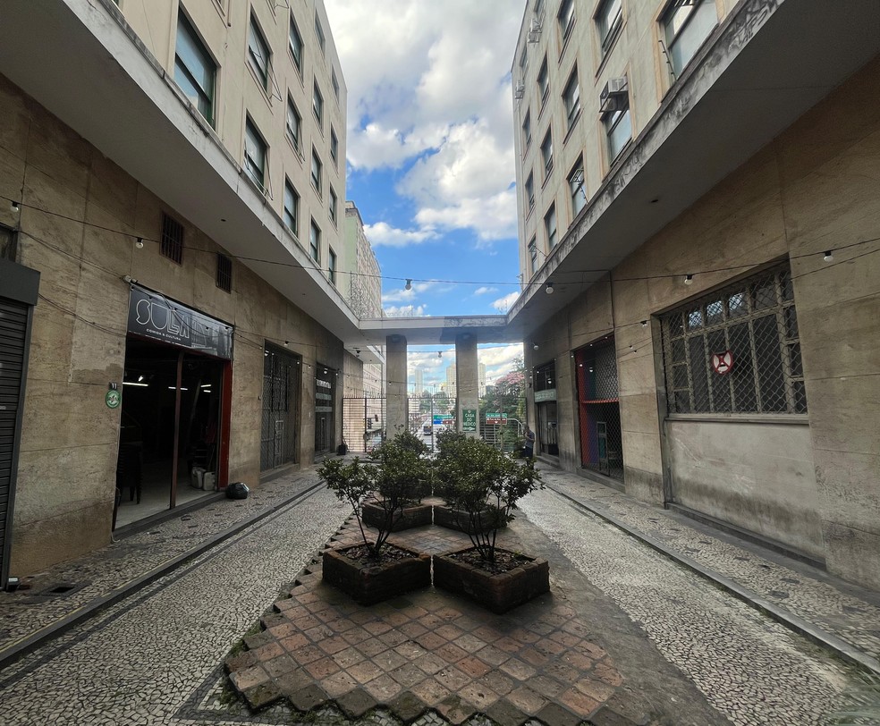 Vão do Conjunto Sulamérica-Sulacap dá vista privilegiada para Viaduto Santa Tereza; essa parte dos prédios não será afetada pelas obras. — Foto: Rodrigo Salgado/g1