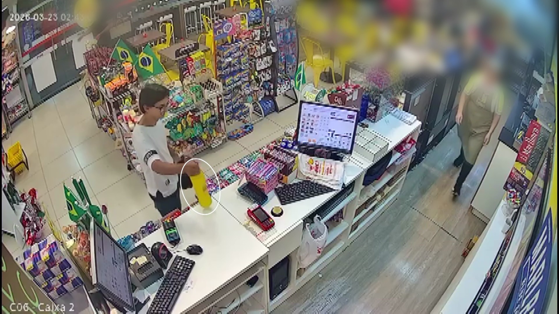 Jovem comprou bebida alcoólica antes de pilotar moto sem CNH e se envolver em acidente que matou adolescente; VÍDEO