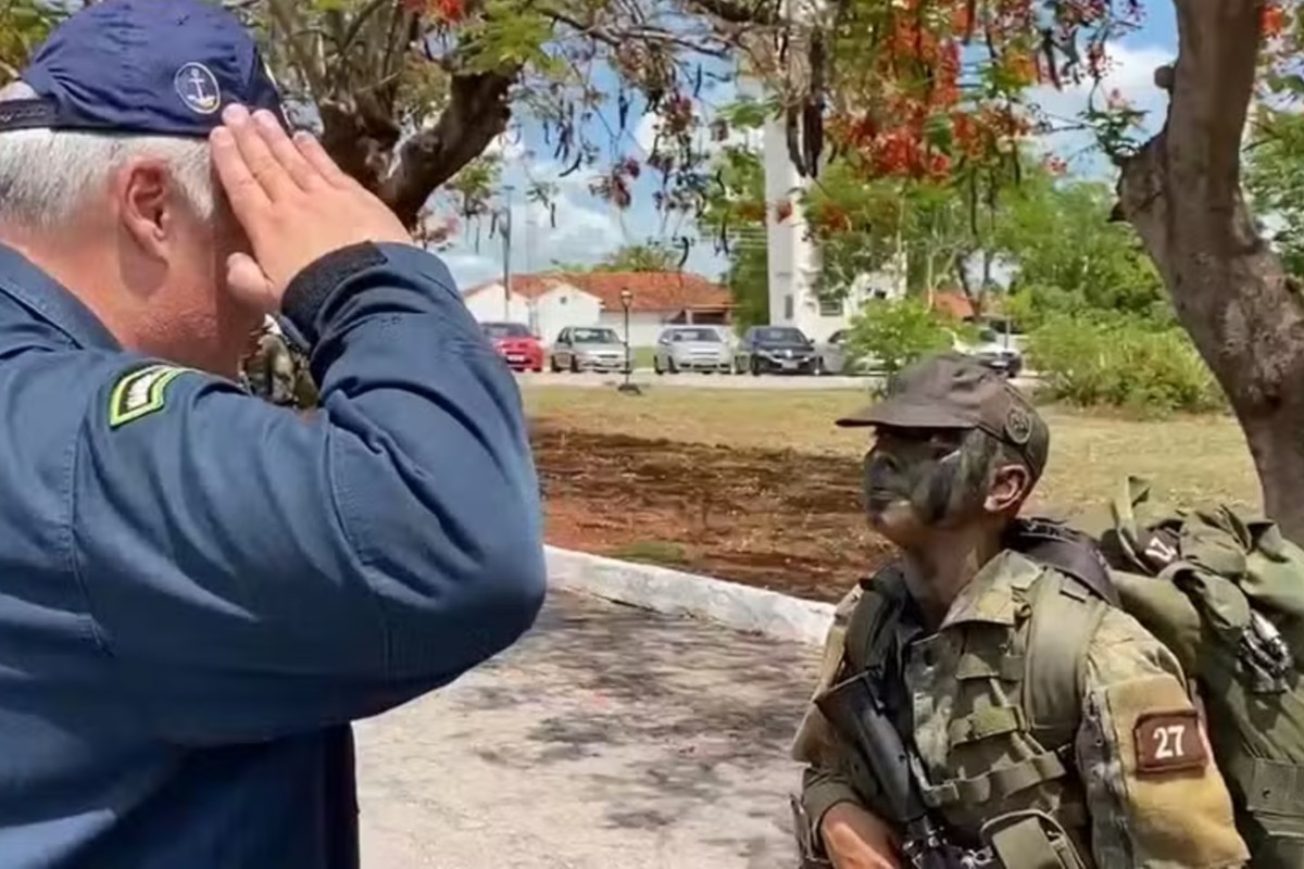 Aos 22 anos, militar entra para a história ao ser a 1ª mulher a concluir curso no Pantanal