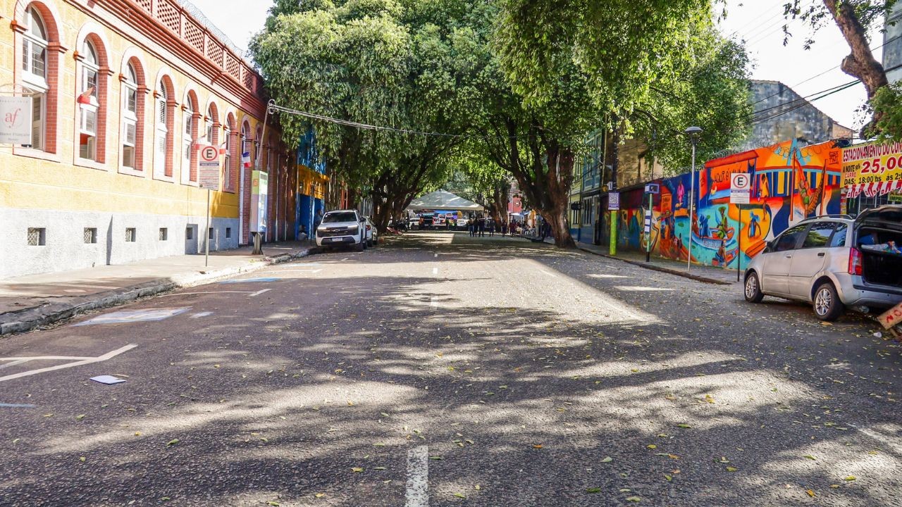 Rua Gastronômica de Manaus tem entrega prevista para novembro; 17 árvores serão preservadas, diz prefeitura