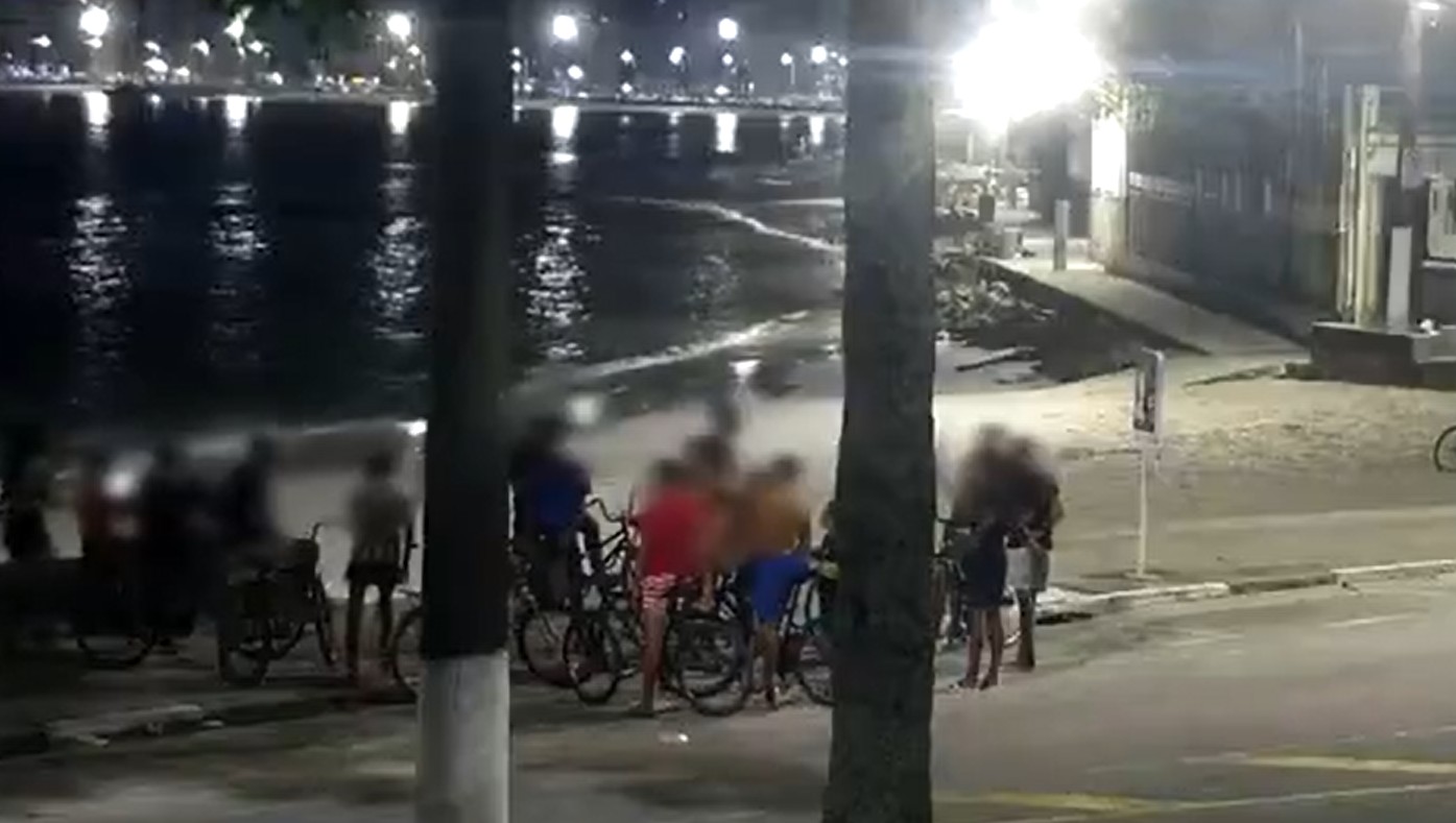 Oito são detidos após assaltarem e agredirem jovens no litoral de SP; VÍDEO 