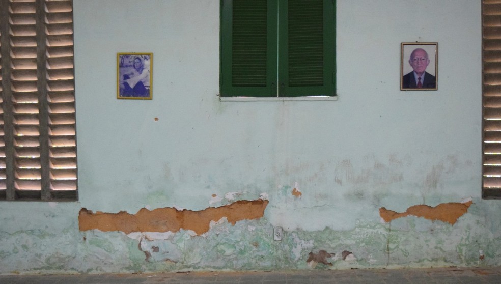 Imóvel que sediava a Sociedade Lírica do Belmonte (Solibel) está em estado de deterioração, no Crato. — Foto: Solibel