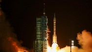 Foto: China lança missão para se preparar para ida à Lua; astronauta chinês passará um ano no espaço pela primeira vez