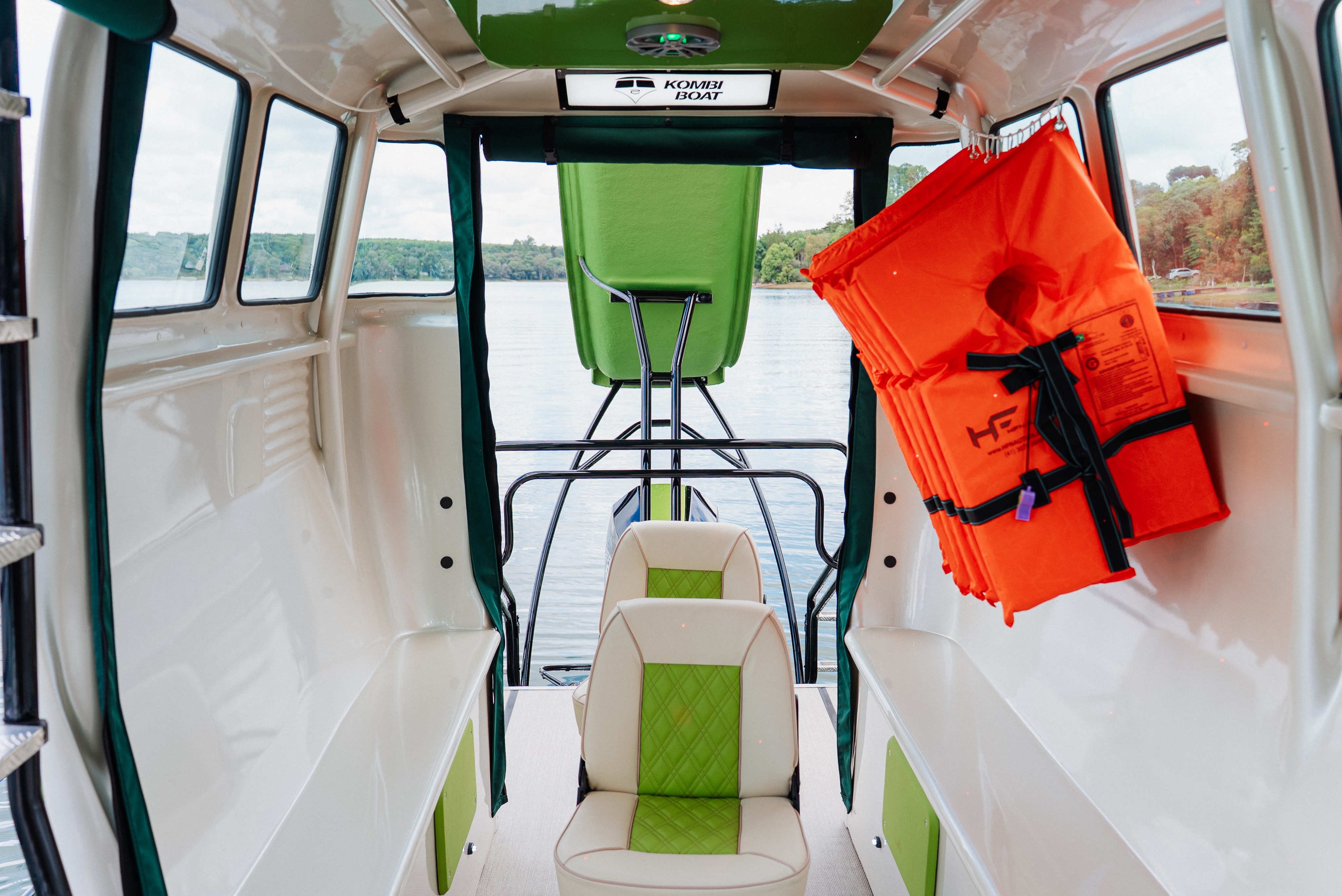 Kombi boat — Foto: Divulgação | Fluvimar