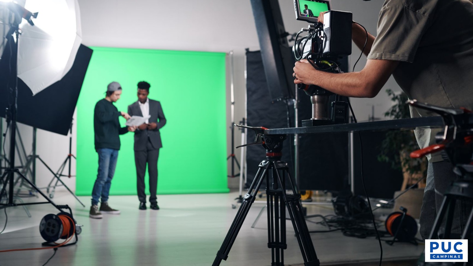 Desbloqueie seu Potencial no Mercado Audiovisual com a Especialização Showrunner da PUC-Campinas