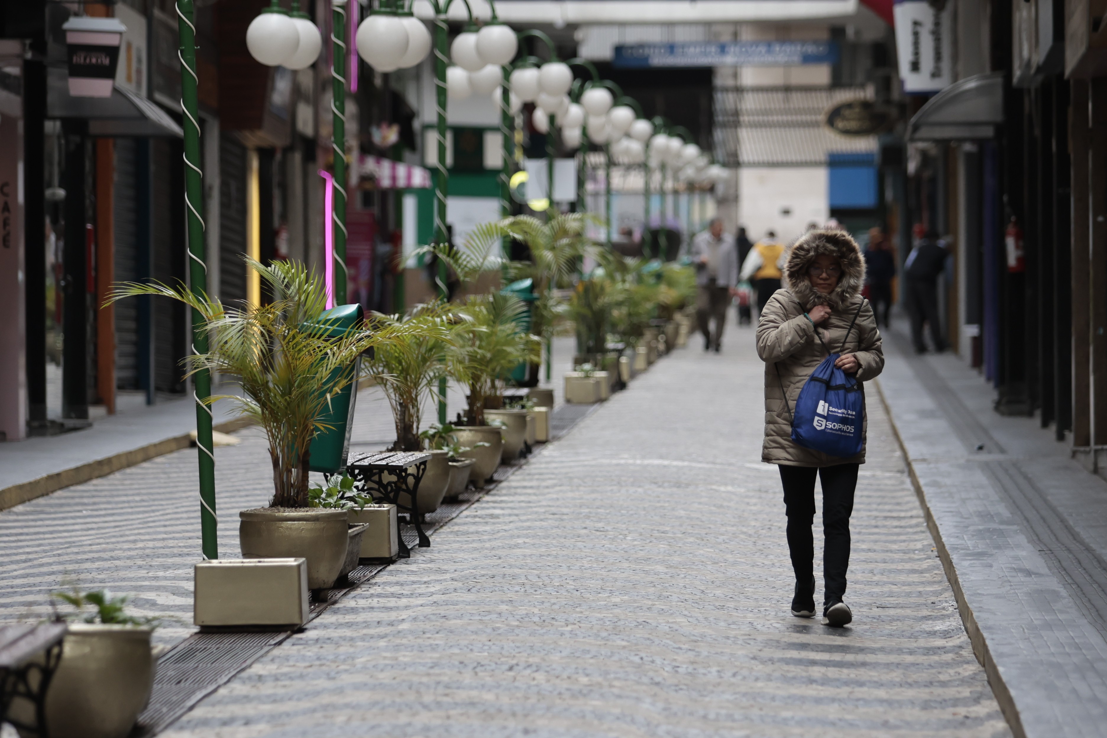 Onda de frio começa a enfraquecer nesta quinta; Sul tem previsão de chuvas intensas