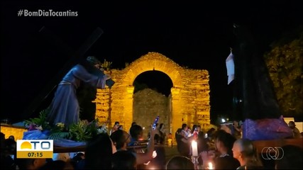 Veja Procissão do Encontrou realizada em Natividade