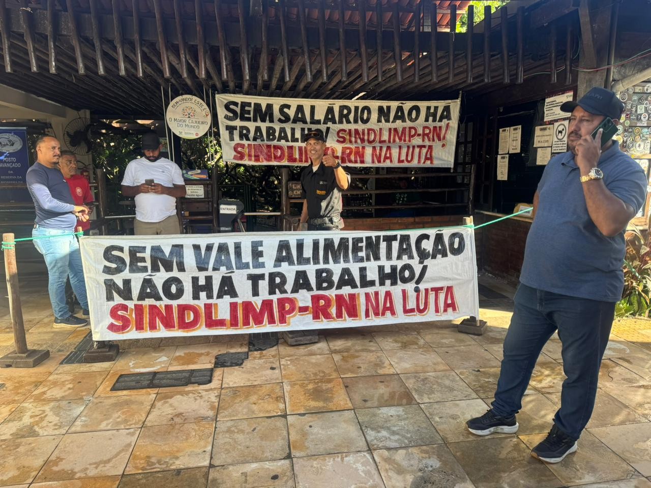 Maior cajueiro do mundo e Parque das Dunas não abrem por causa de paralisação de terceirizados