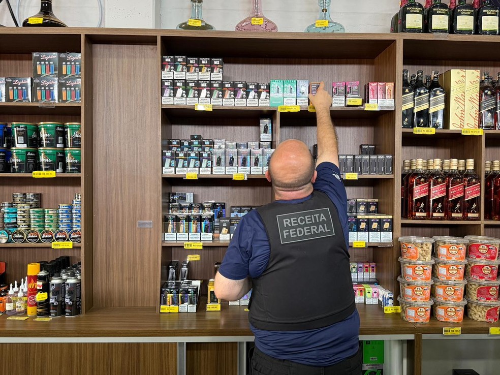 Receita Federal apreende R$ 200 mil em contrabando de vapes em comércio de Sinop (MT) — Foto: Receita Federal