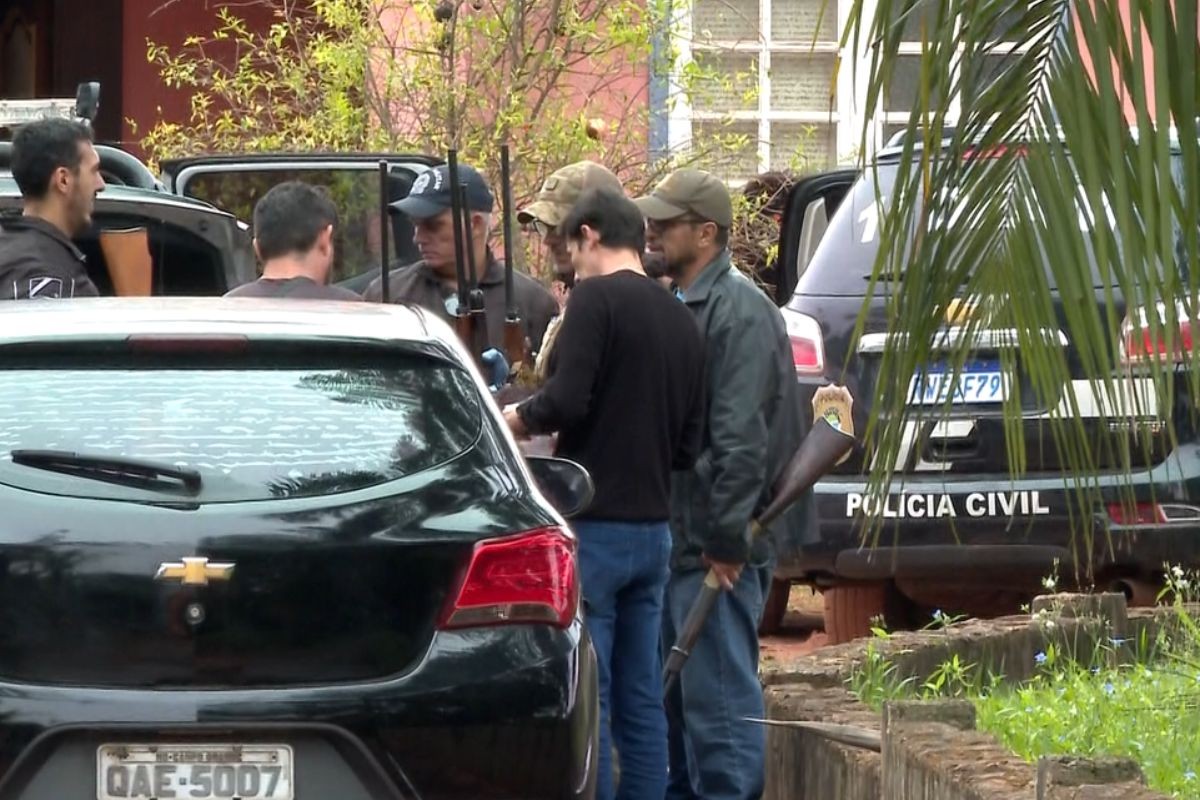 Cardiologista é preso com armas sem documentos após polícia ir até casa por suspeita de feminicídio em Campo Grande