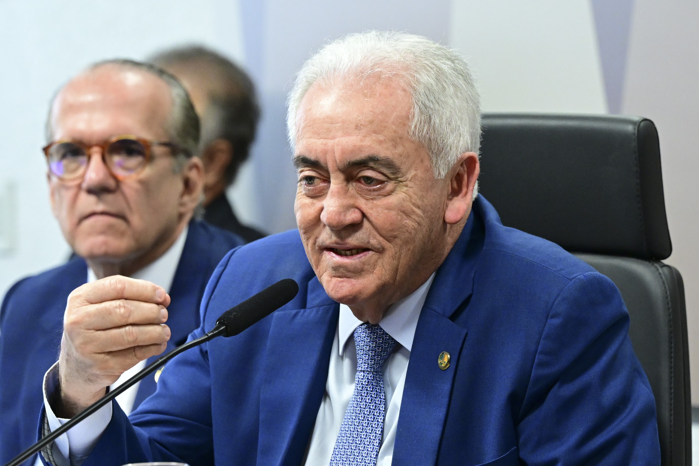 “Se chegar na minha mão, com oito dias eu vou ler a mensagem na CCJ”, diz Otto Alencar sobre indicação de Messias ao STF