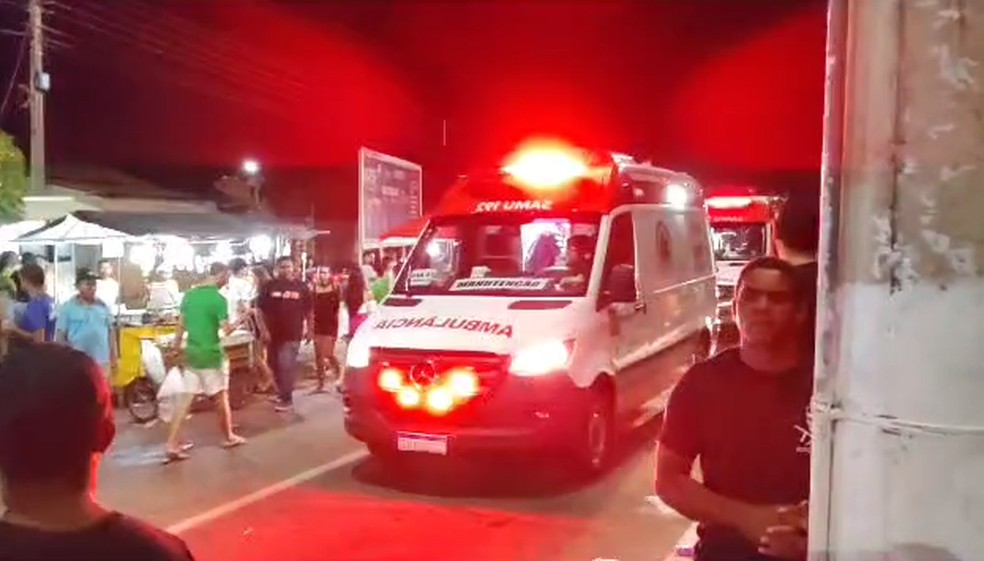 Homem de 27 anos é baleado durante festa de aniversário de Floriano; vídeo mostra correria — Foto: TV Clube