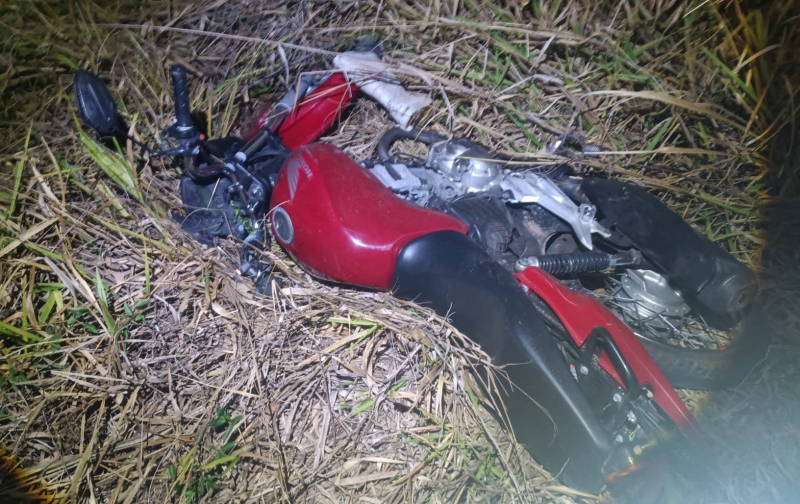 Motociclista morre após bater de frente com caminhão na MG-252, em São Gonçalo do Pará