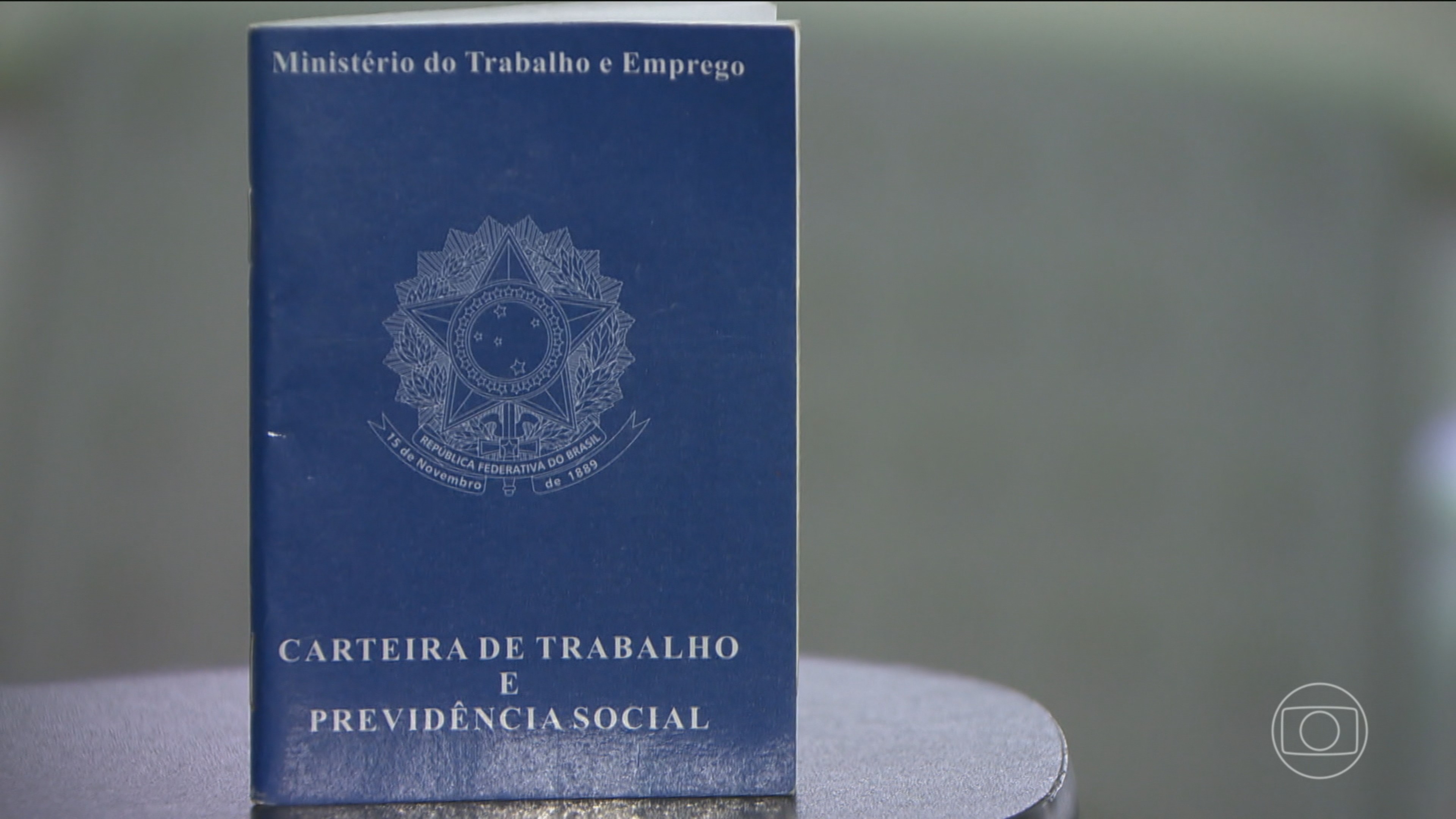 Milhões de brasileiros com carteira assinada são surpreendidos com a falta de depósitos na conta do FGTS