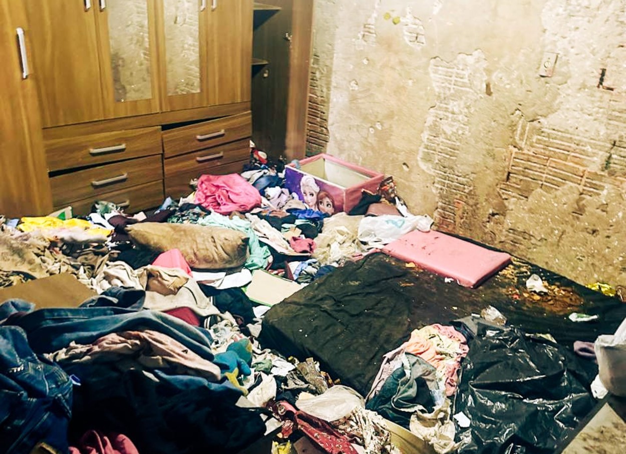 Crianças abandonadas em casa no interior de SP estavam desnutridas e com sarna, diz GCM