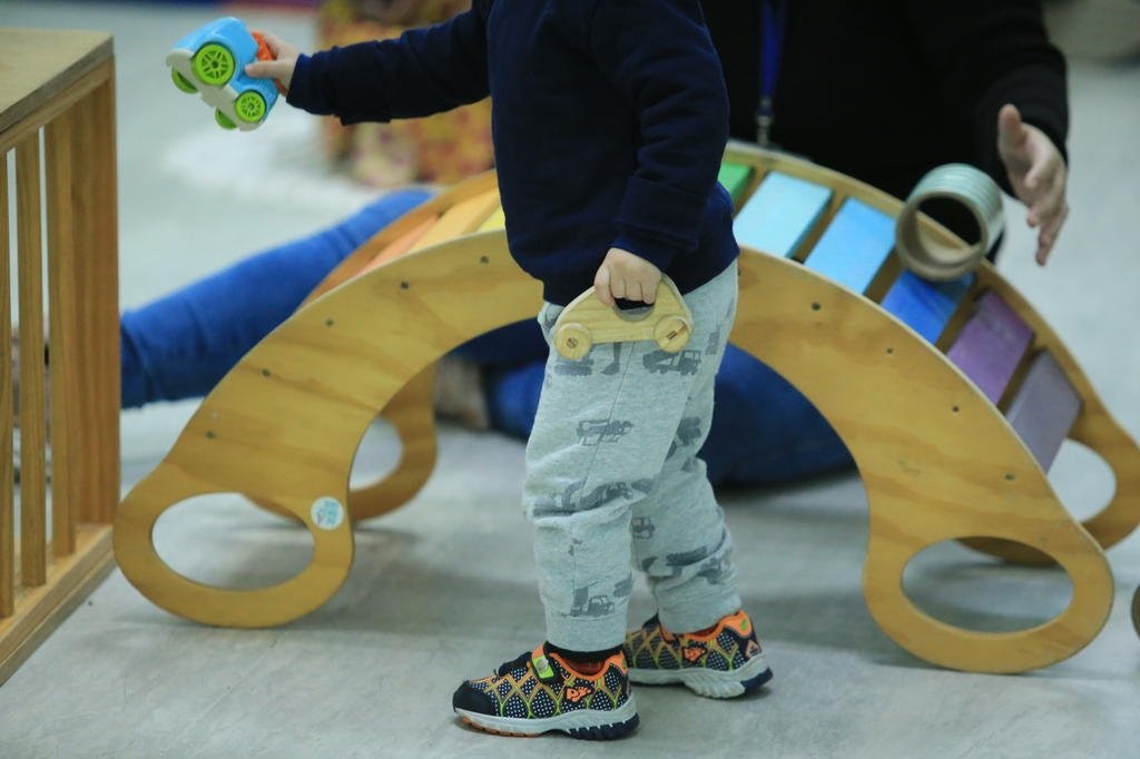 Prefeitura atrasa repasses para creches que atendem 22 mil crianças em Porto Alegre