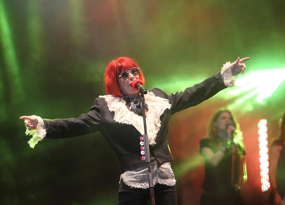 Rita Lee se apresenta durante o show "4 Gerações Cantam São Paulo", em comemoração ao aniversário de 459 anos da cidade, no Vale do Anhangabaú, no centro de São Paulo, em janeiro de 2013 — Foto: Epitácio Pessoa/Acervo Estadão Conteúdo