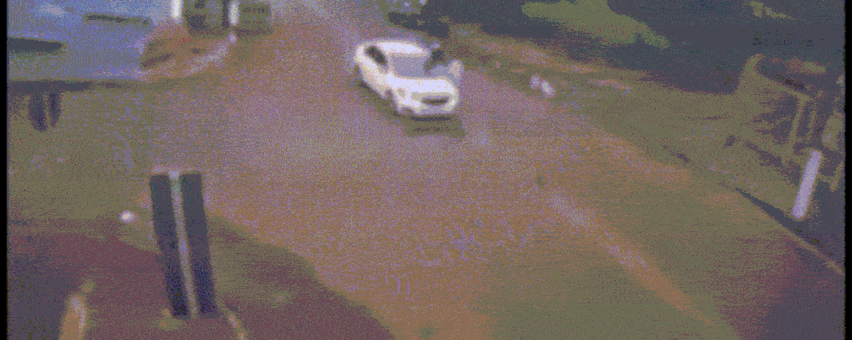 VÍDEO: carro atinge duas crianças em patinete elétrico no interior de SP; vítimas sofreram escoriações