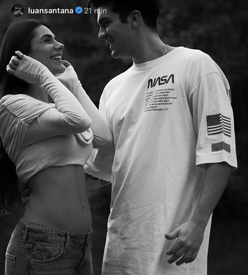 Casal anunciou gravidez nas redes sociais. — Foto: Reprodução