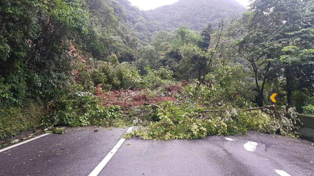 Rodovia Fernão Dias é interditada nesta tarde devido queda de barreira em  Brumadinho - REVISTA DO ÔNIBUS