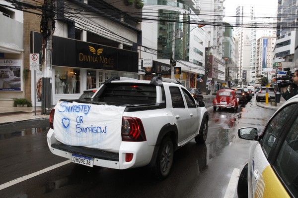 Carreata em Santa Catarina homenageia influenciador morto em acidente nos  EUA