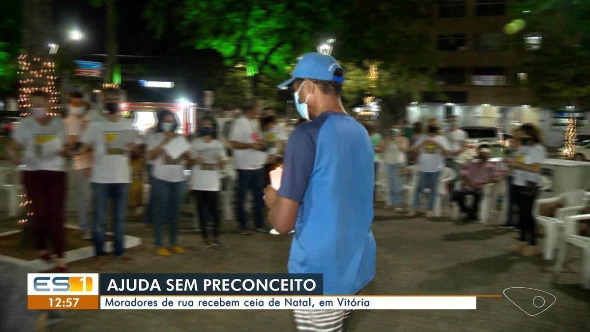 Espetáculo de Natal com moradores em situação de rua será