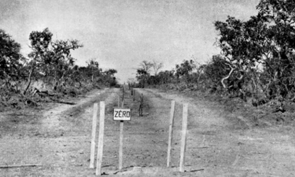 Imagem mostra estaca do Marco Zero de Brasília — Foto: Arquivo Público do DF
