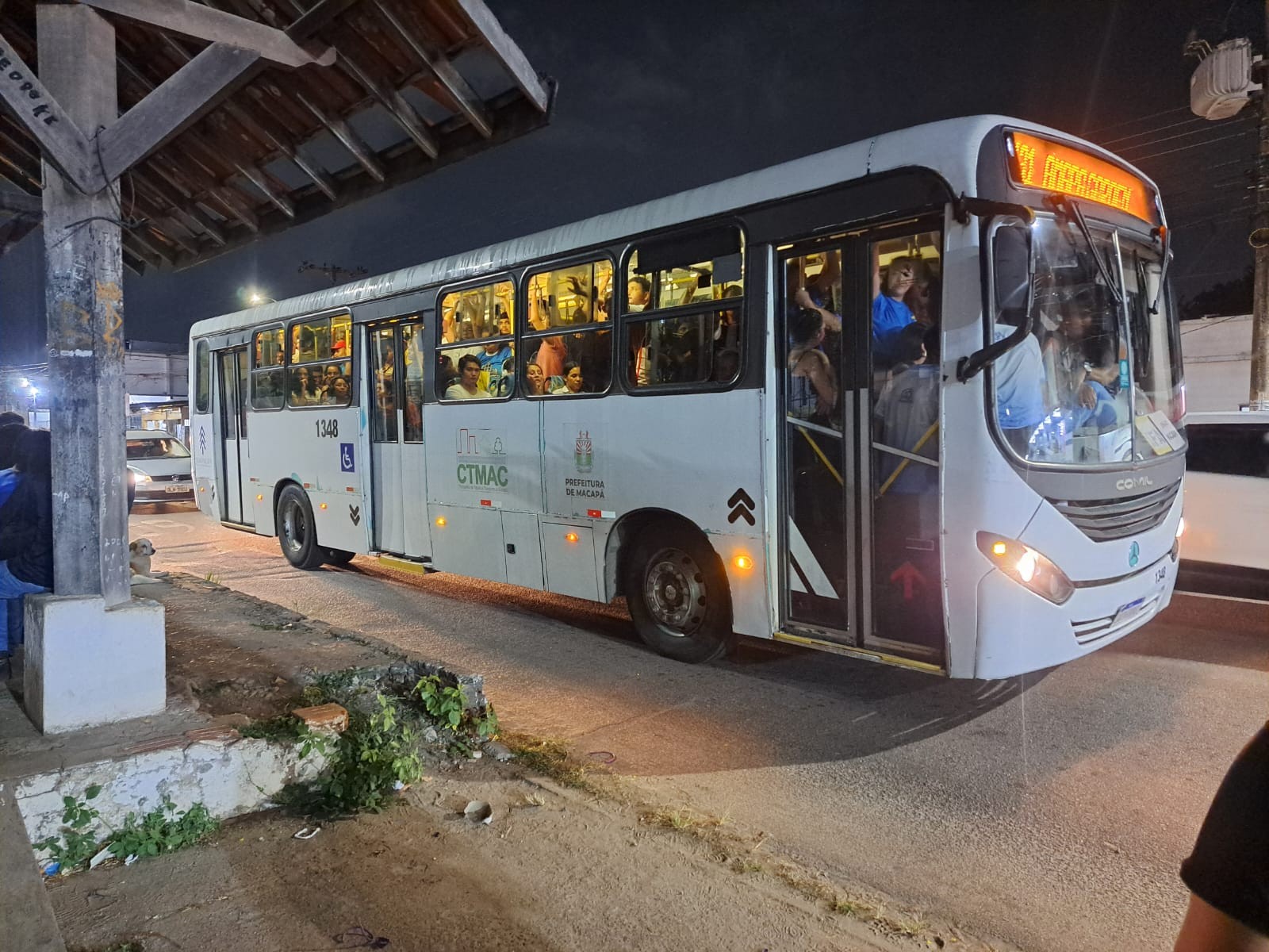 Passageiros enfrentam falta de ônibus em Macapá após empresa recolher frota