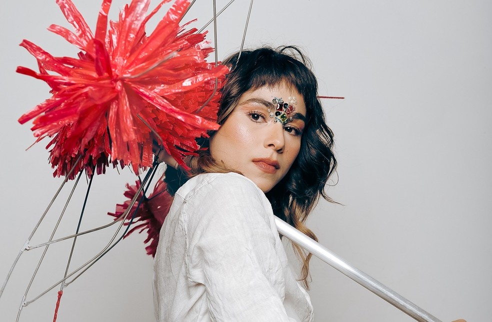 Flaira Ferro lança seu quarto álbum "Afeto Radical" — Foto: Matheus Melo/Divulgação