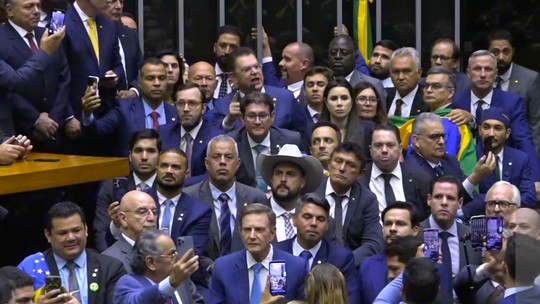 Expectativa na Câmara é que anistia reduza penas, mas não reverta condenações - Essa modelagem para o texto tem simpatia do presidente da Câmara, Hugo Motta, e até de governistas. Urgência foi aprovada nesta quarta.