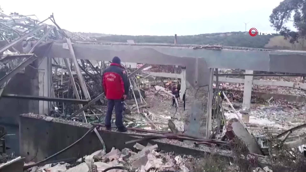 Explosão em fábrica na Turquia mata 12; governo descarta atentado