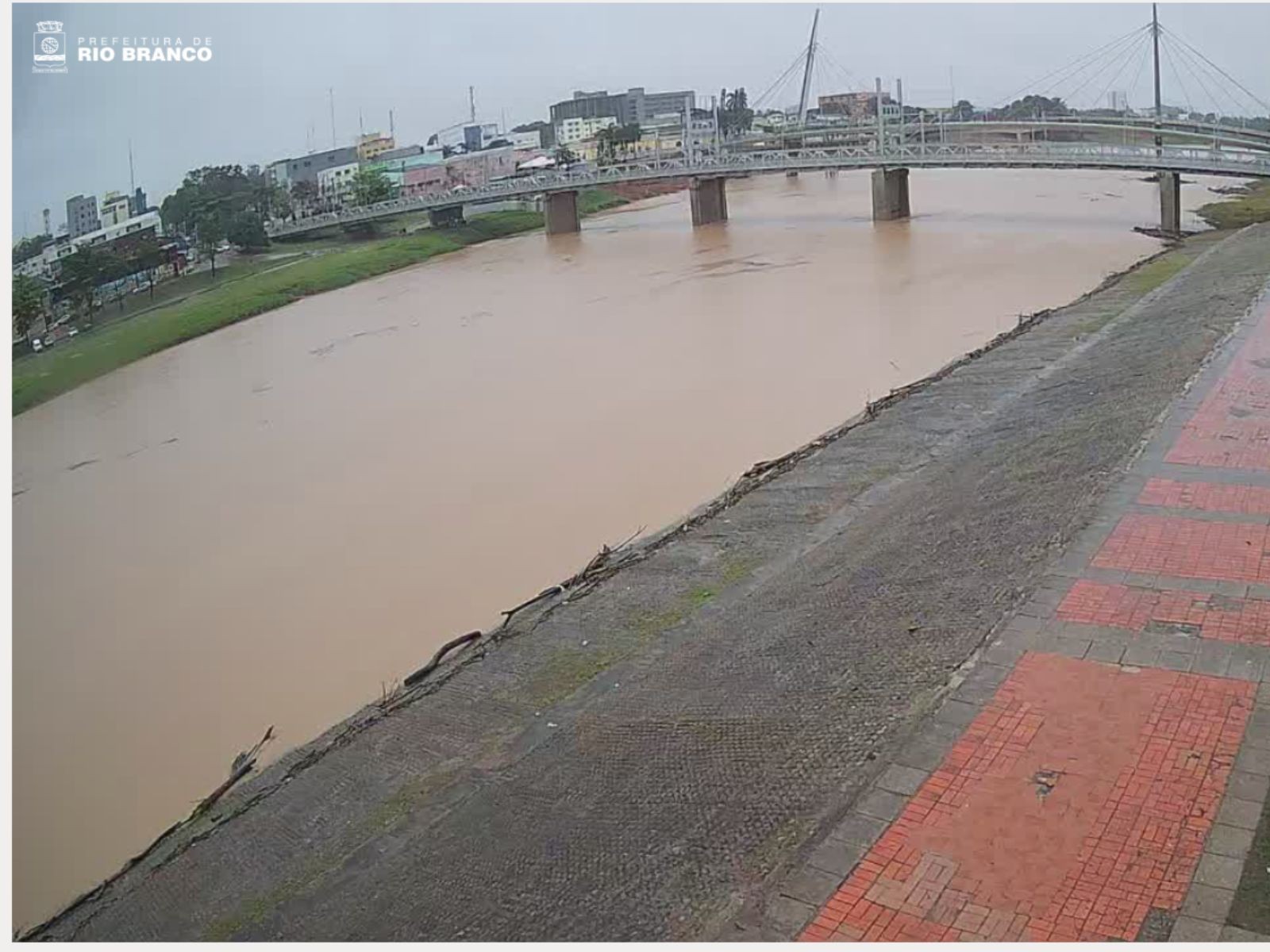 Rio Acre ultrapassa cota de atenção pela 3ª vez em dezembro após fortes chuvas em Rio Branco