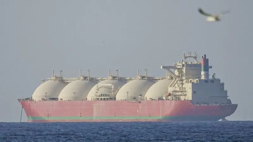 As Forças Armadas iranianas ameaçaram a navegação no Golfo, no Mar Vermelho e no Golfo de Omã caso o bloqueio naval dos EUA continue — Foto: Anadolu via Getty Images