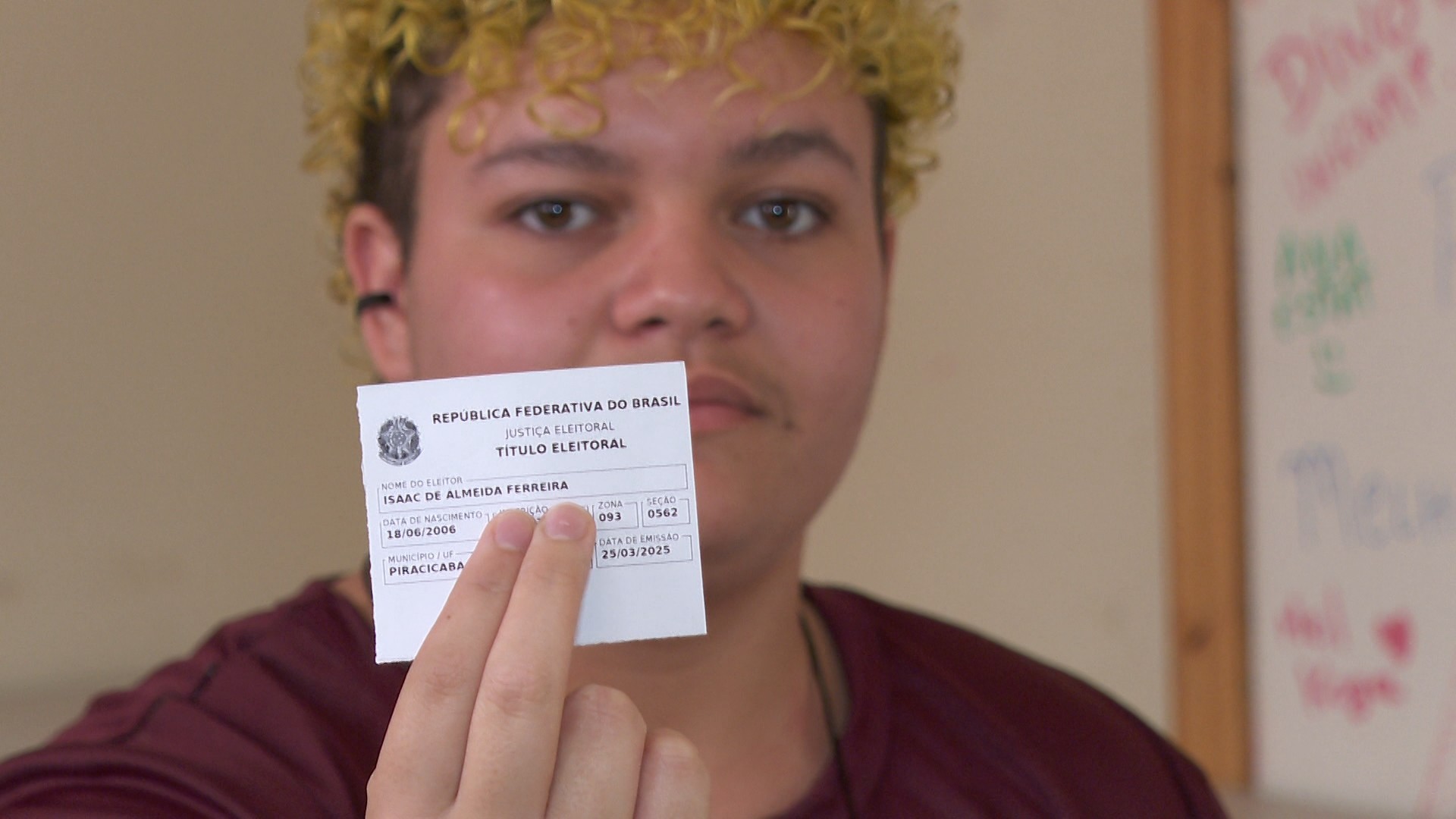 'Sensação bem libertadora': eleitores trans se preparam para votar com nome social no interior de SP