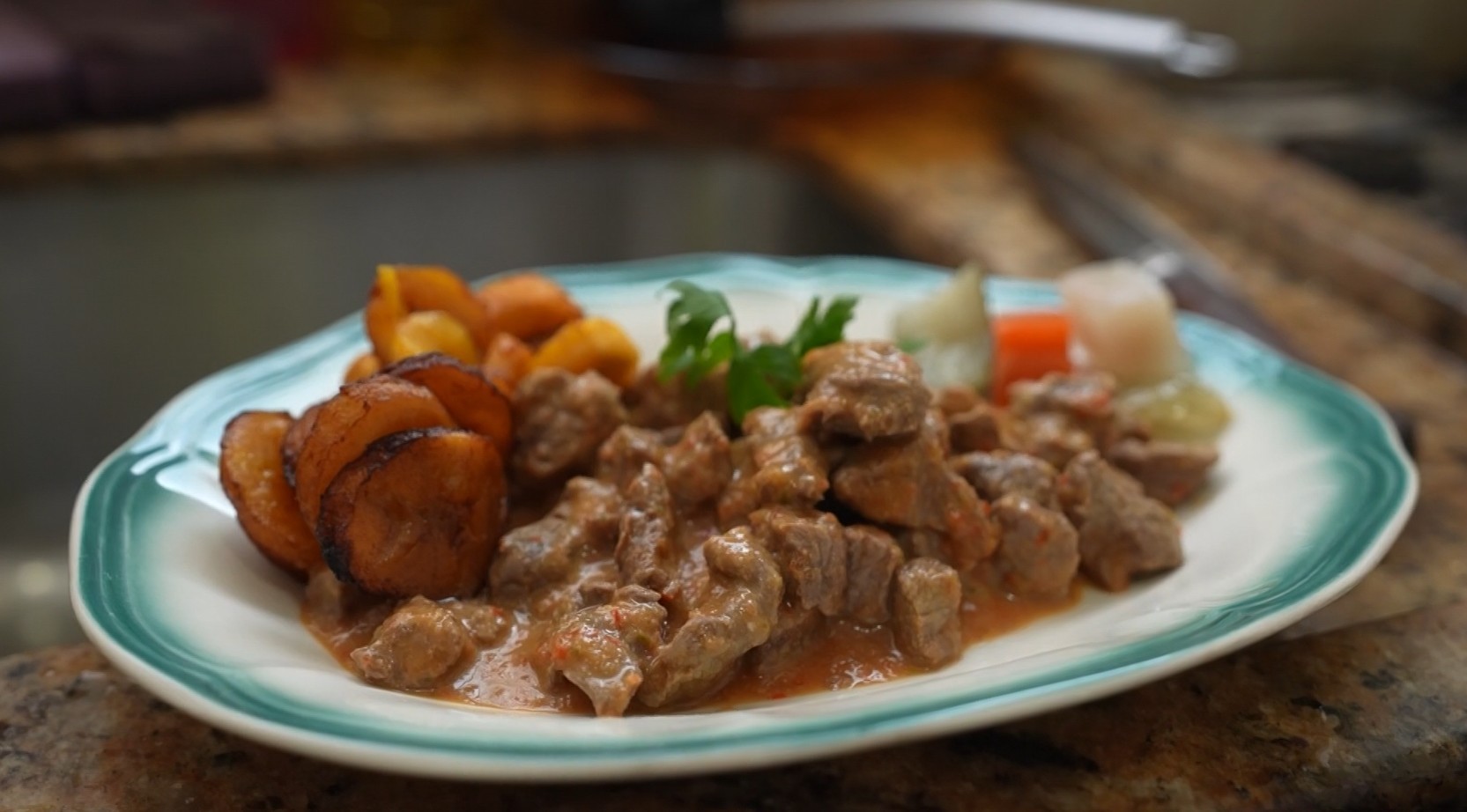 Conheça o Fritay, a comida de rua mais famosa do Haiti