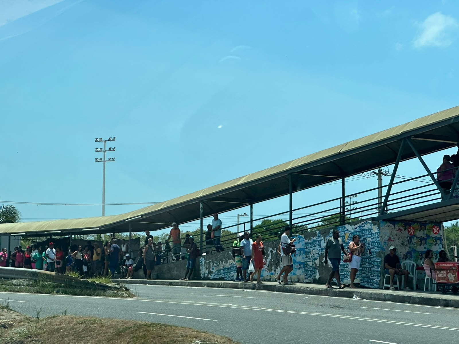 Setenta e cinco ônibus são impedidos de sair de garagem de Salvador durante o 2º turno das eleições