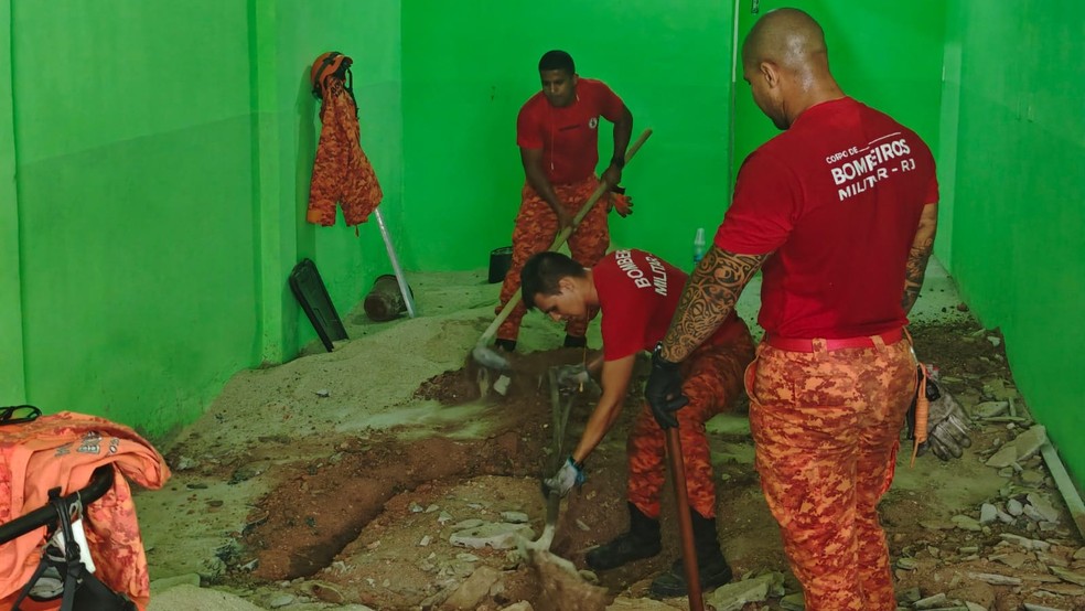 Homem é preso após matar esposa e concretar corpo em loja na Zona Oeste do Rio — Foto: Reprodução