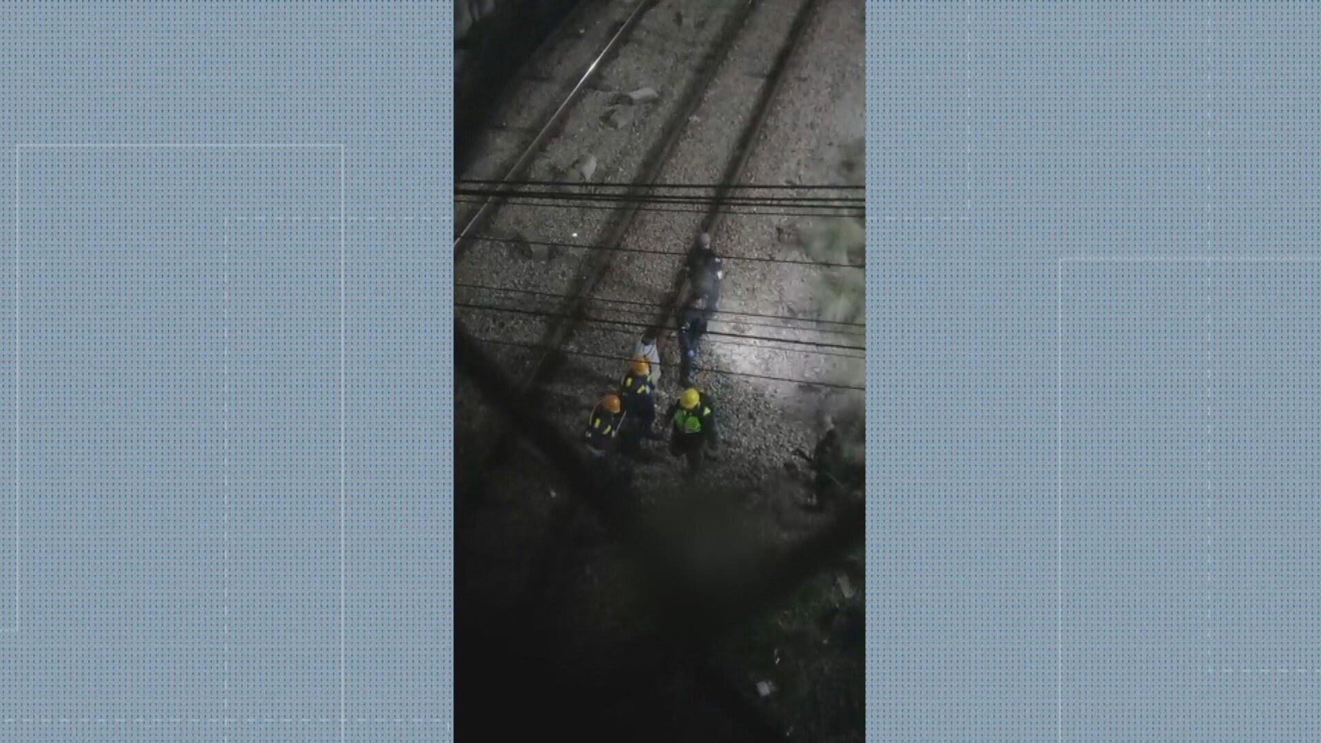 PM é atropelado por trem durante perseguição a criminosos em Duque de Caxias