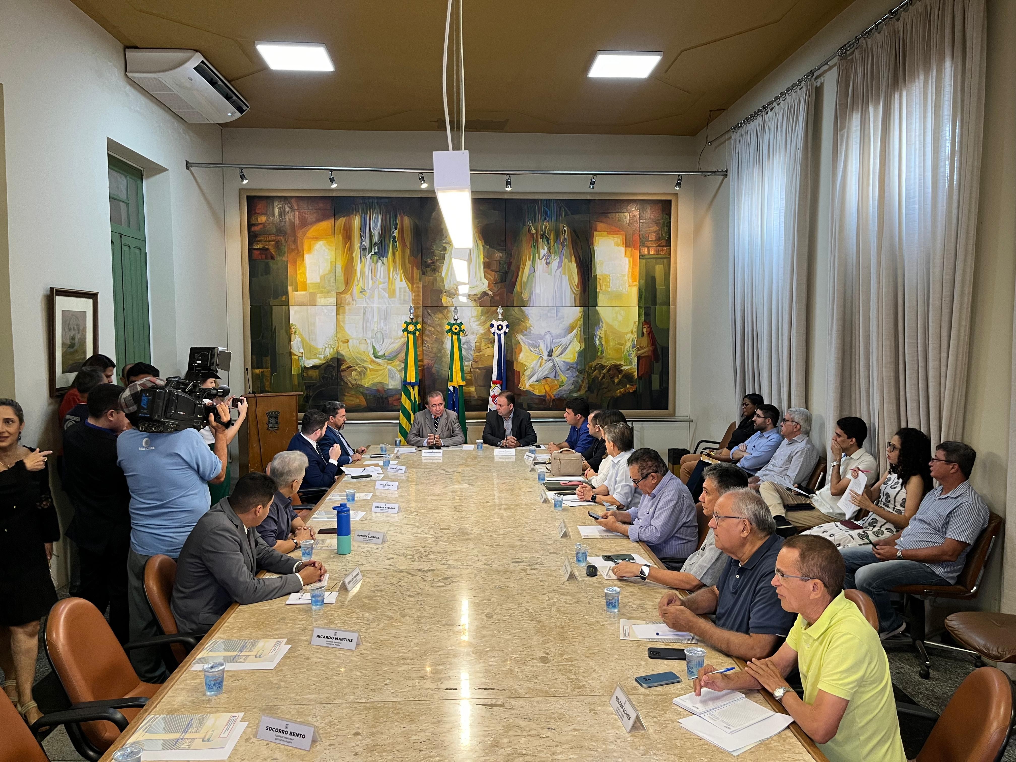 Equipes de transição das gestões de Teresina iniciam os trabalhos com foco em saúde, educação e transporte público