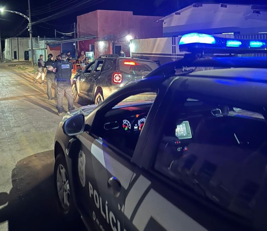 Dona de comércio é presa suspeita de sequestrar mulheres para exploração sexual em MT
