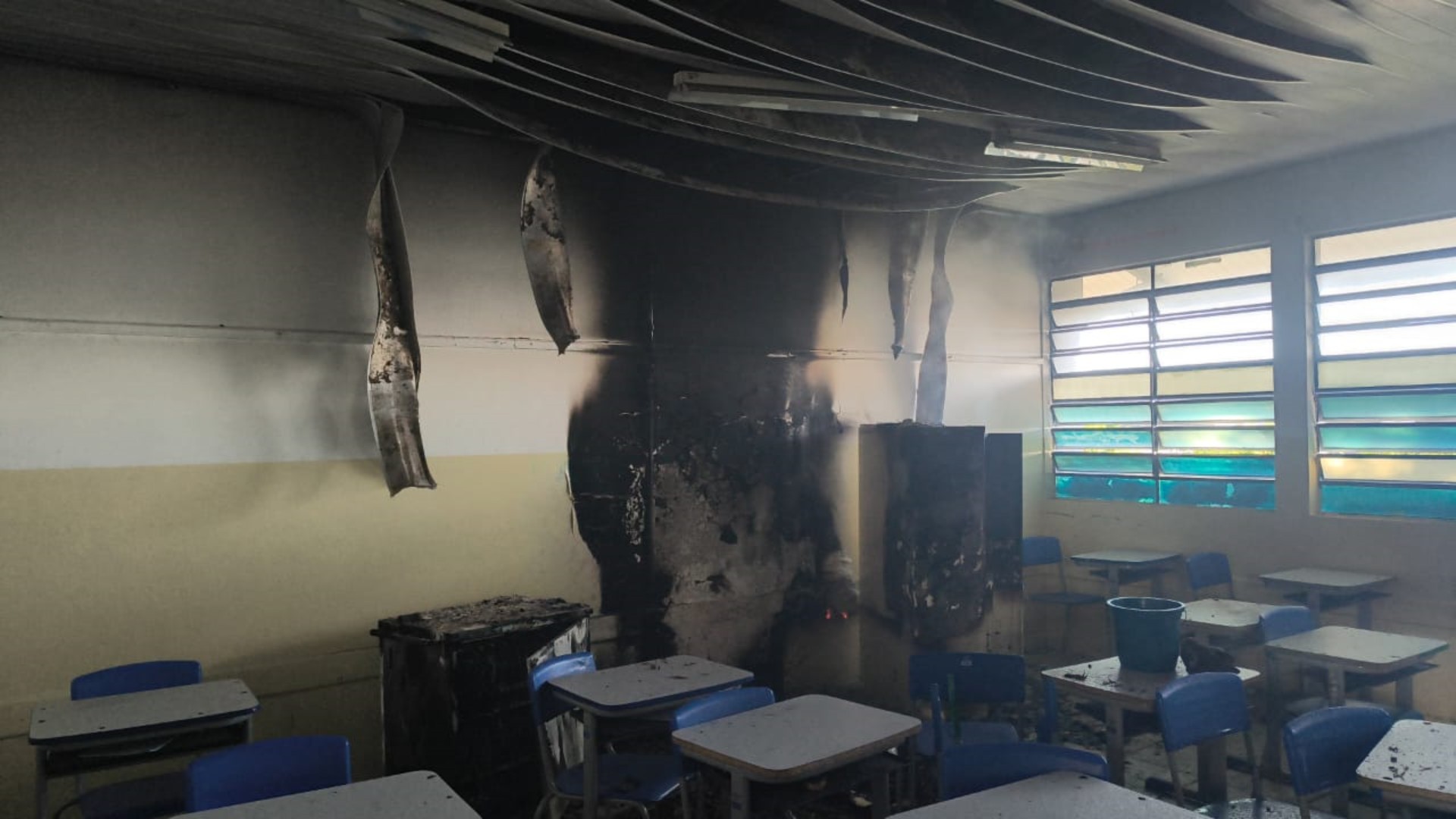 Incêndio destrói parte de sala de aula em escola de Jundiaí