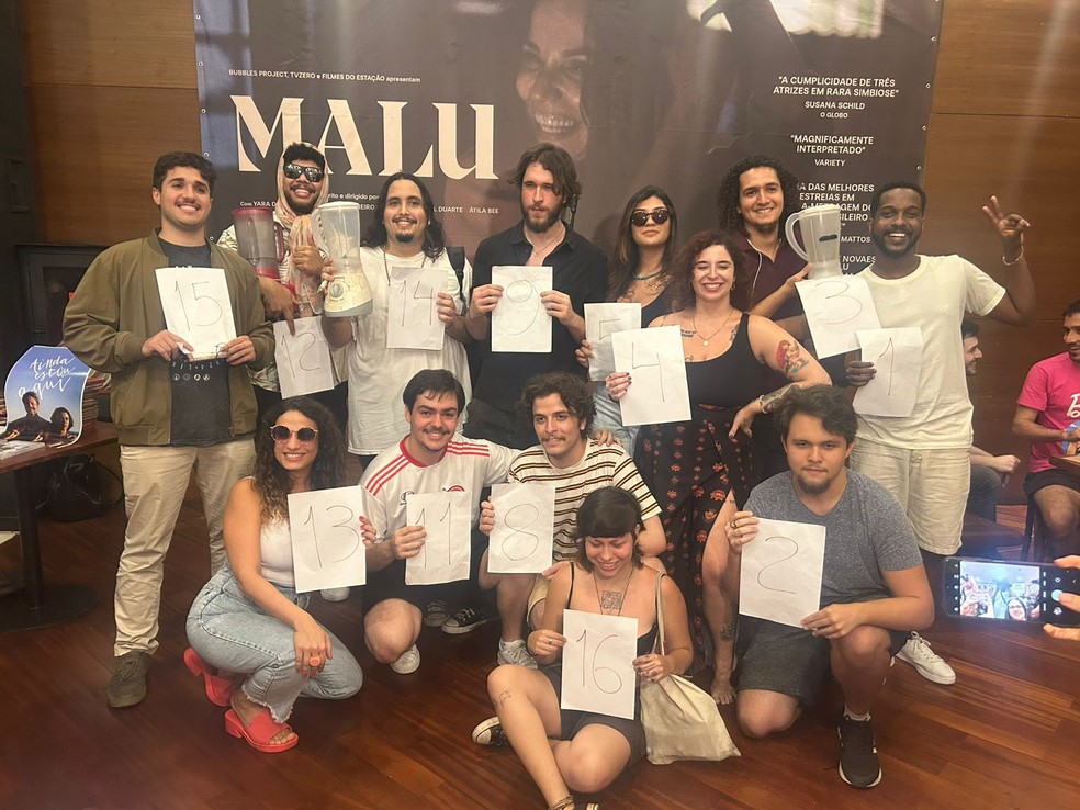 Concorrentes do concurso de sósias de Selton Mello, na tarde deste domingo (1), na Zona Sul do Rio — Foto: Reprodução/Redes sociais
