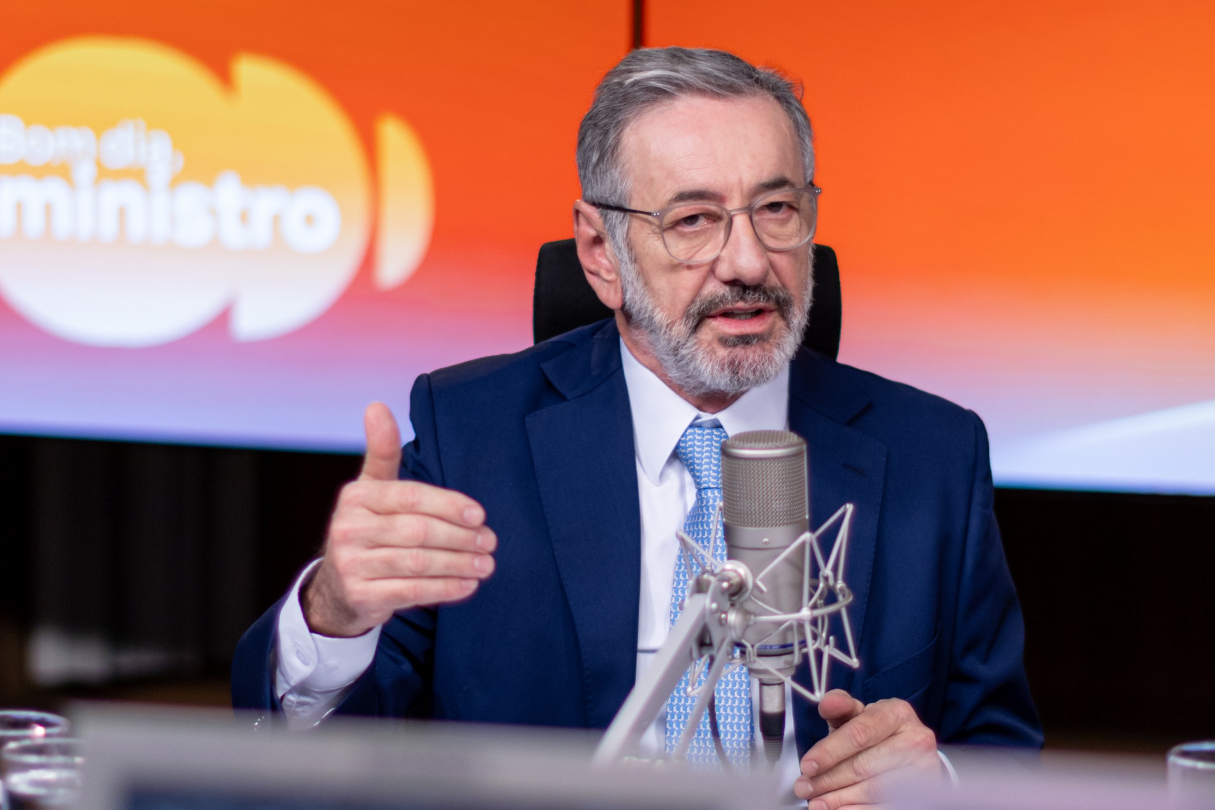 Ministro diz que 'atropelos' atrapalham negociações com EUA sobre tarifas, mas que 'corre contra o tempo' por consenso
