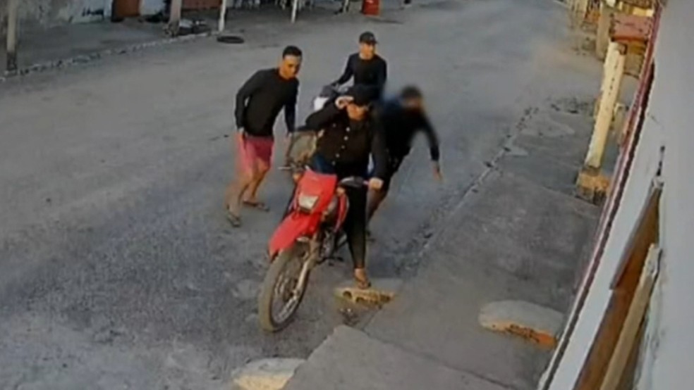 Criminosos arrombam casas em Itapipoca; polícia procura bando — Foto: Reprodução