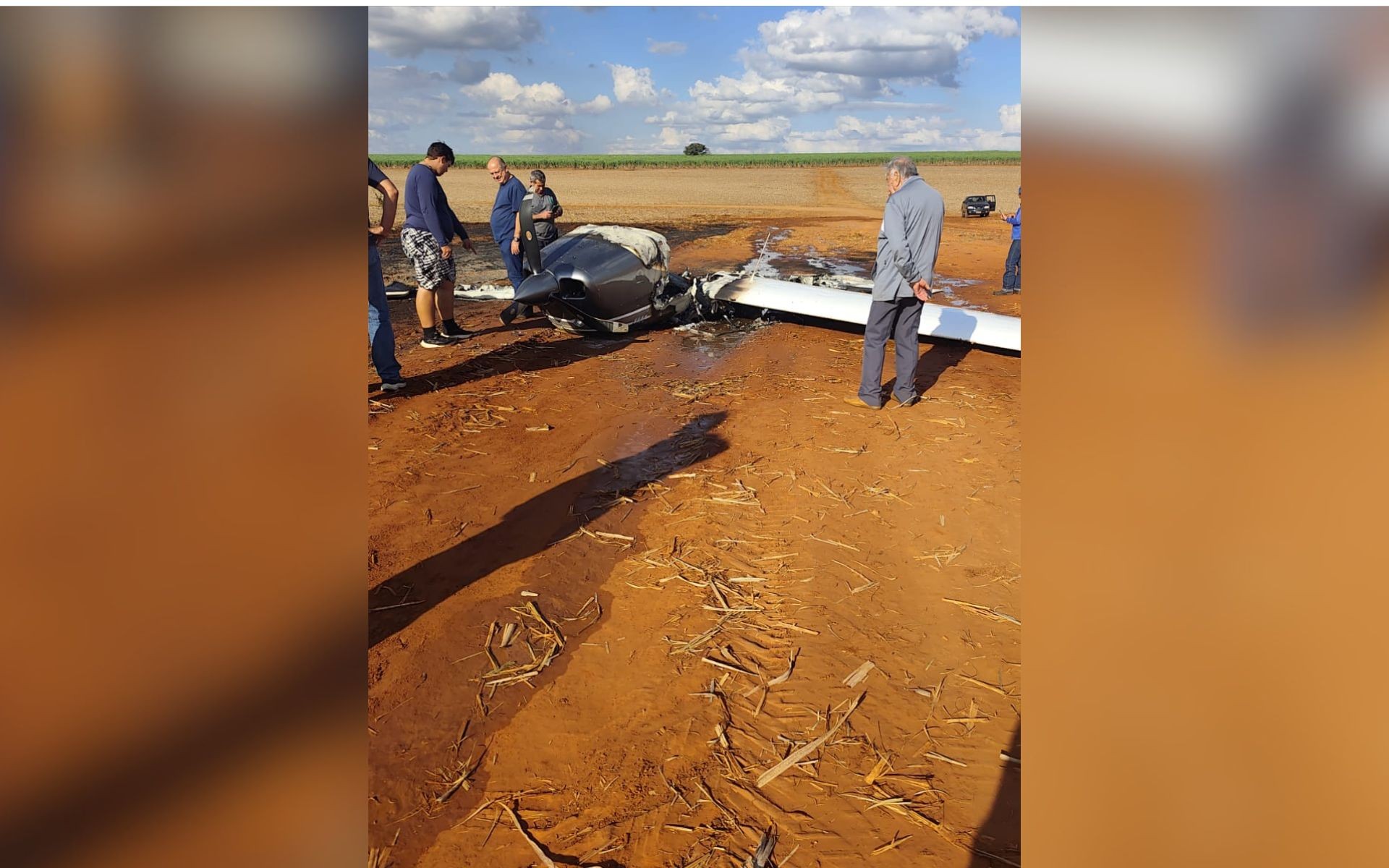 Avião de pequeno porte cai no noroeste de SP