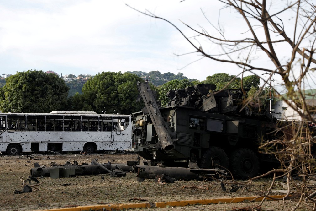 Unidade antiaérea destruída na base aérea militar de La Carlota após ataque dos EUA na Venezuela. — Foto: REUTERS/Leonardo Fernandez Viloria